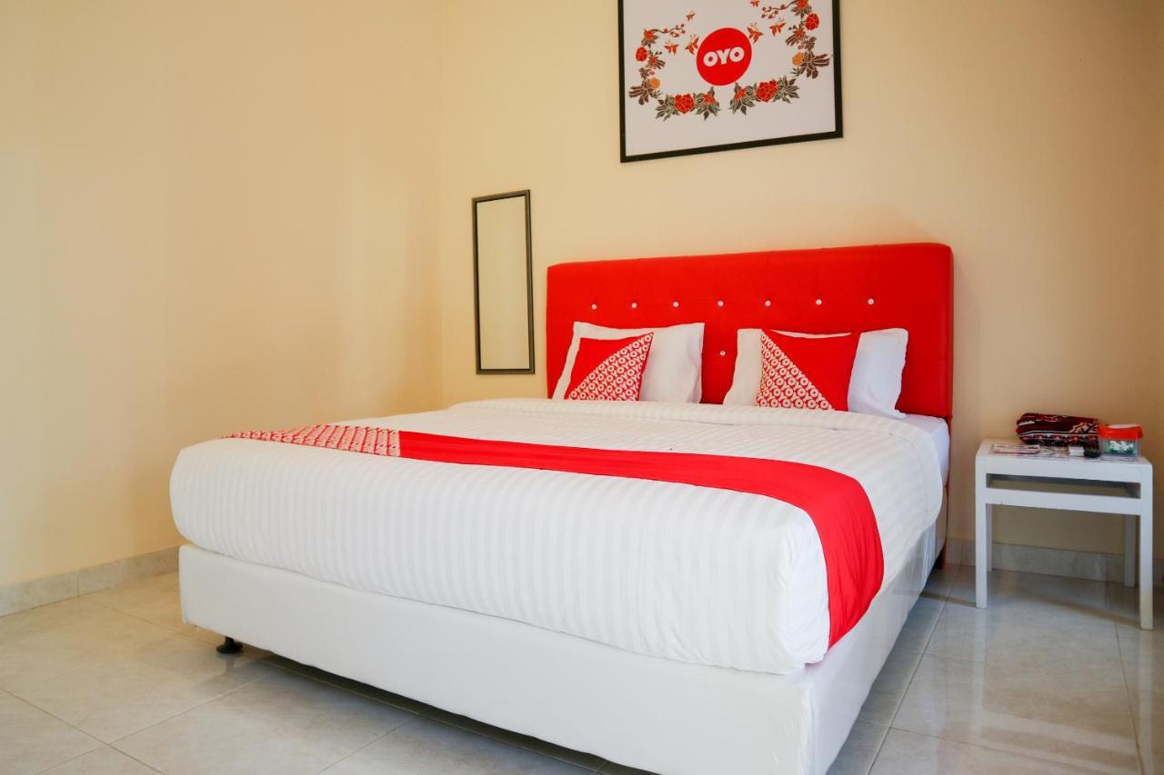 Oyo 2202 Delima Guest House Syariah Padang  Esterno foto