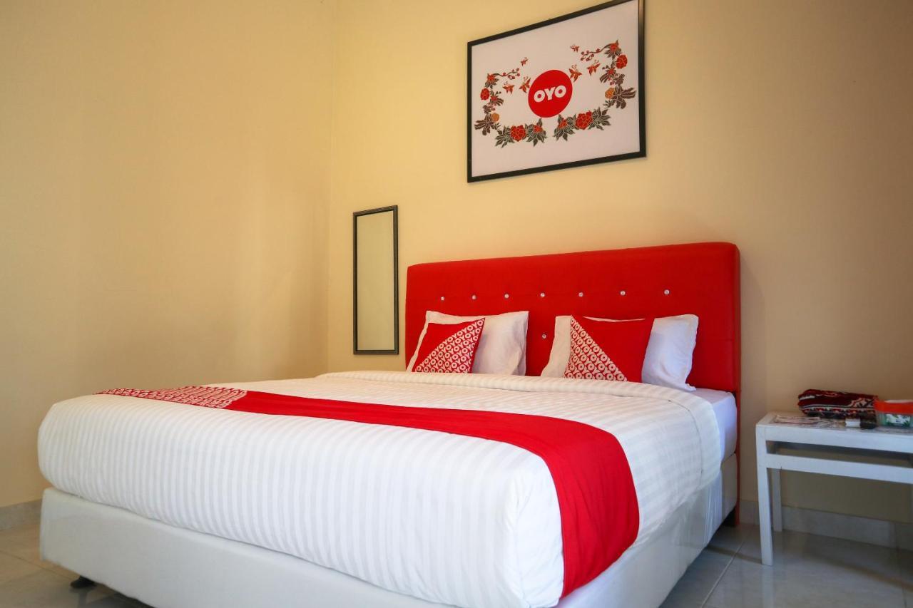 Oyo 2202 Delima Guest House Syariah Padang  Esterno foto