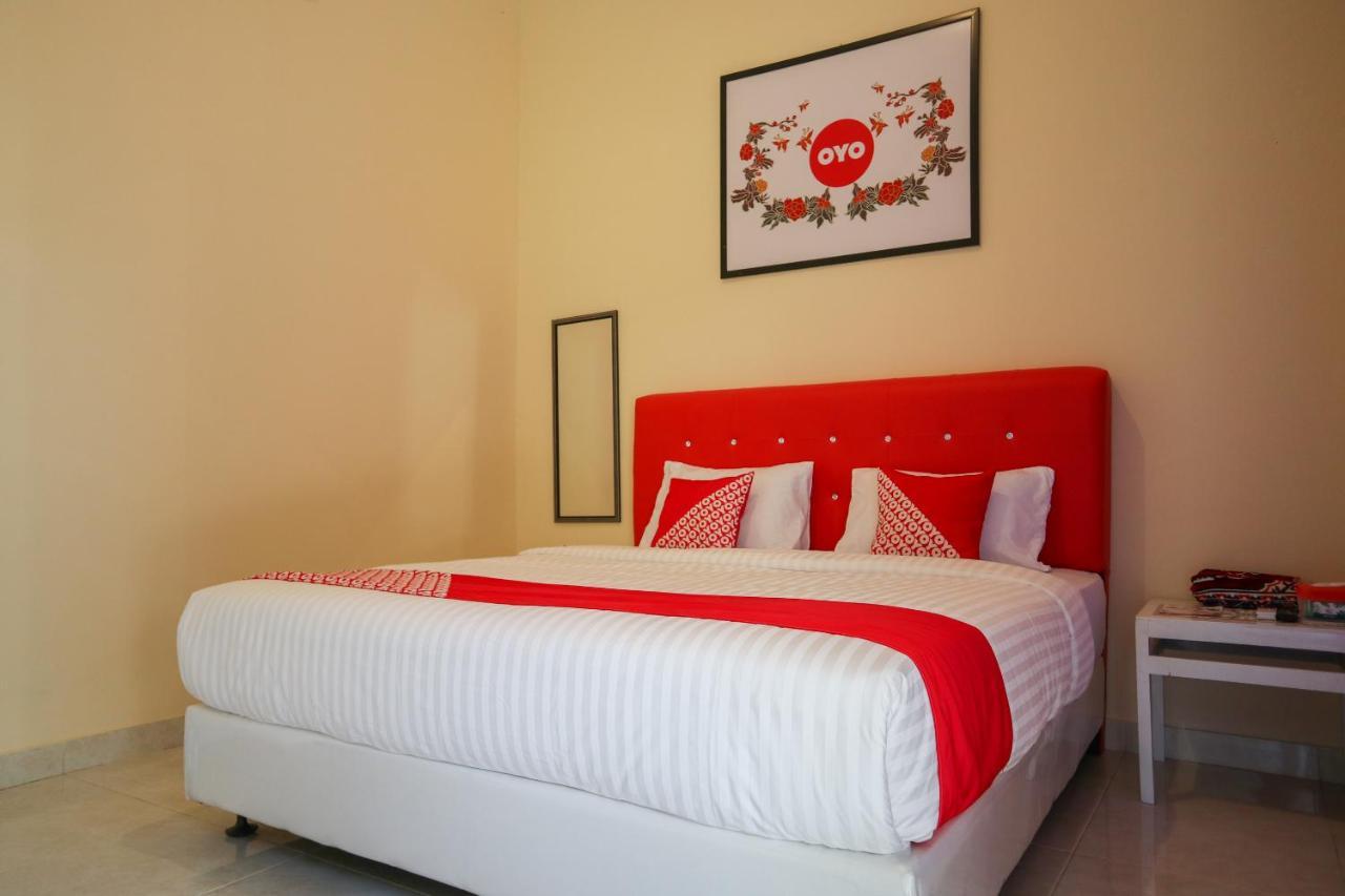 Oyo 2202 Delima Guest House Syariah Padang  Esterno foto